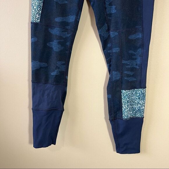 Lululemon Sashiko Blue Camo Patchwork Wunder Under Leggings 6 - Picture 4 of 8